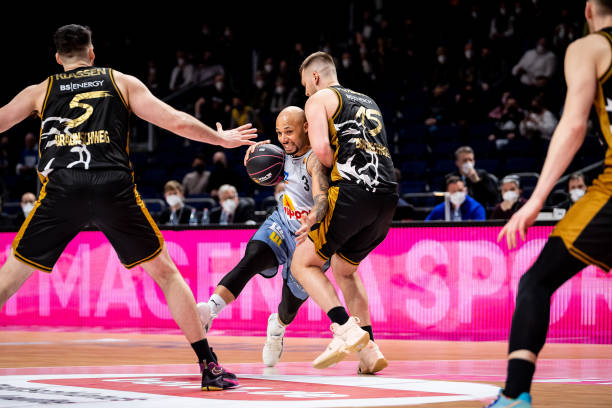 在控球和破 在控球和破