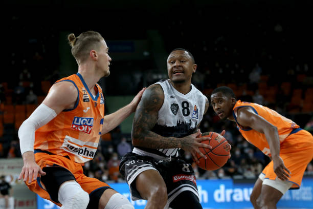 加强防守端 加强防守端