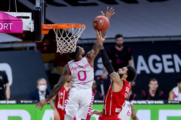 这次他在后 这次他在后