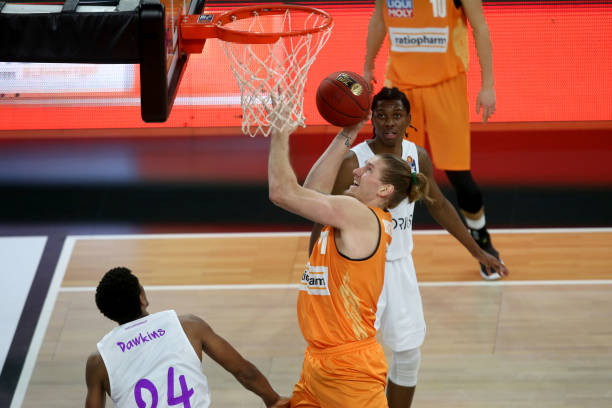 奋的表现 奋的表现